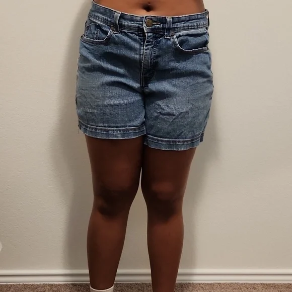 [Gloria Vanderbilt] Jean Shorts- Size 10 - Picture 4 of 12